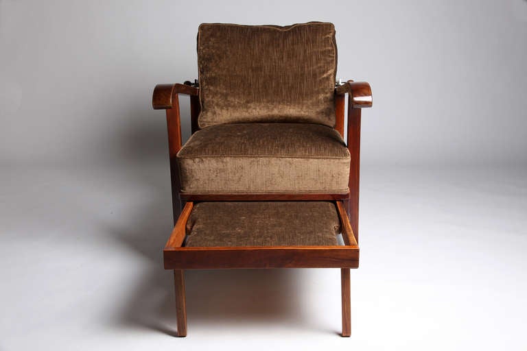 Hungarian Reclining Chair with Pullout Foot Rest