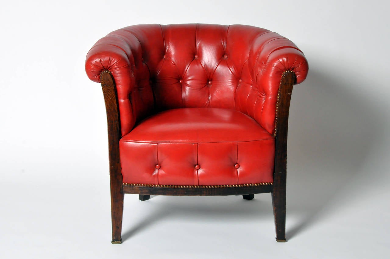 vintage red leather chair