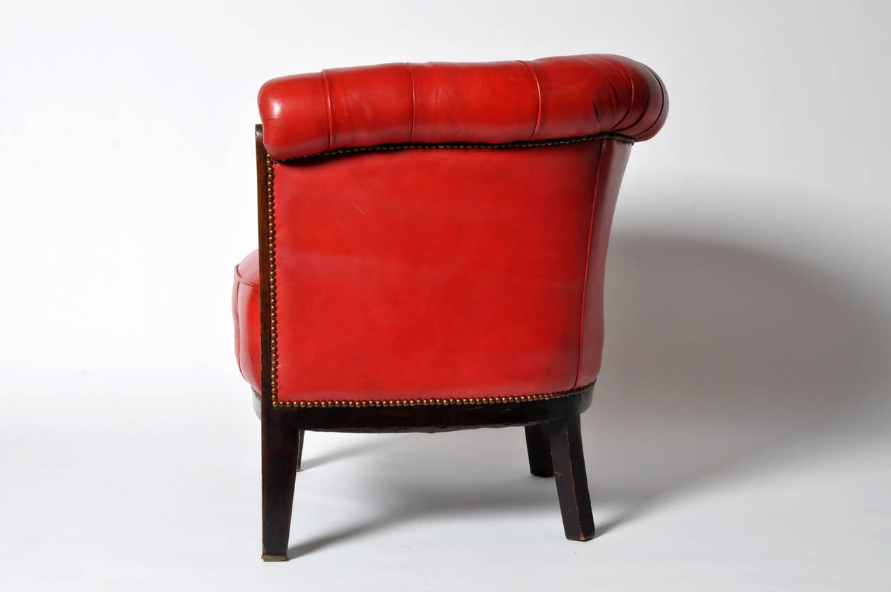 vintage tufted leather chair