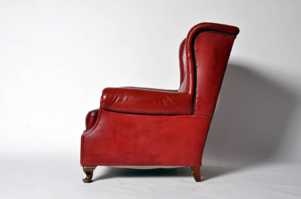 Vintage English Wingback Leather Armchair In Excellent Condition In Chicago, IL