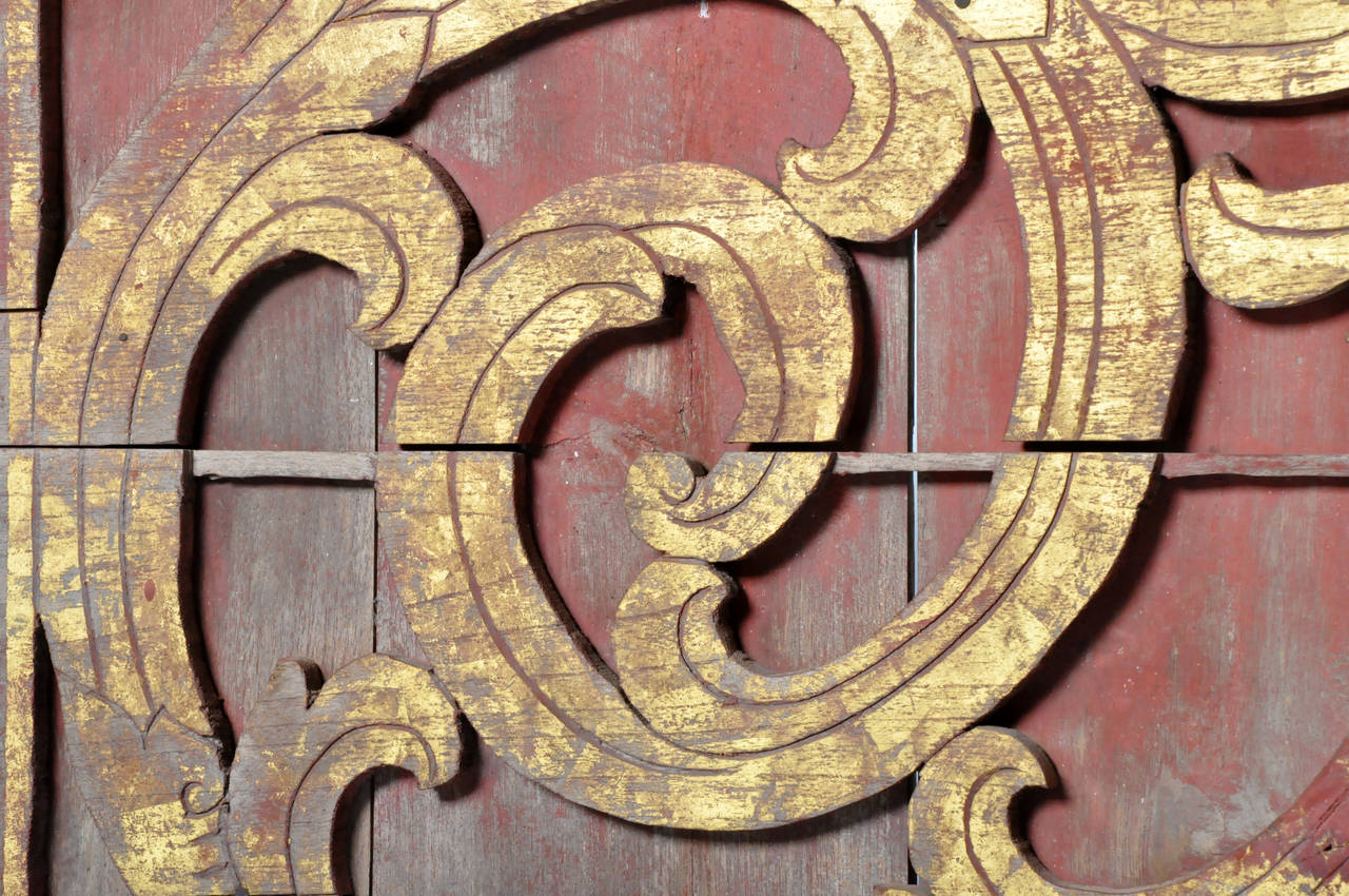 Gilt Teak Wood Architectural Fragment In Good Condition In Chicago, IL