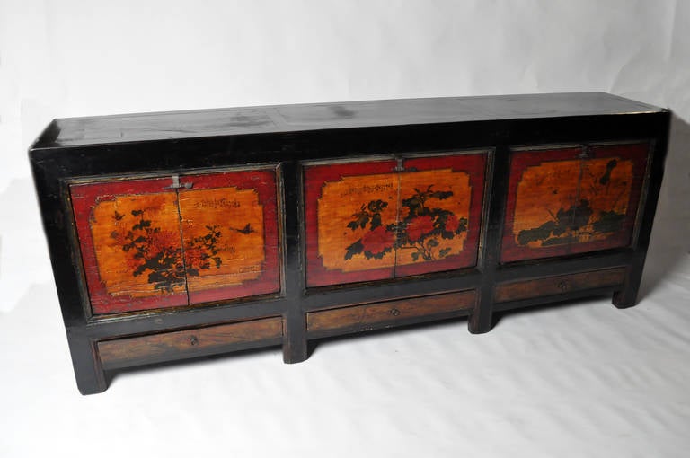 19th Century Mongolian Chest with Painted Facade In Excellent Condition In Chicago, IL