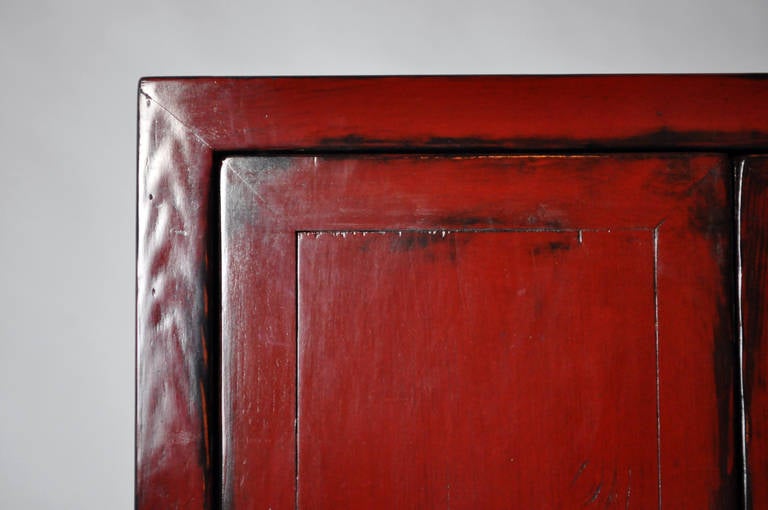19th Century Narrow Cabinet with Red Lacquer 1