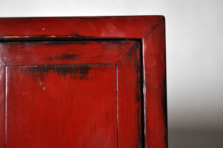 19th Century Narrow Cabinet with Red Lacquer 2
