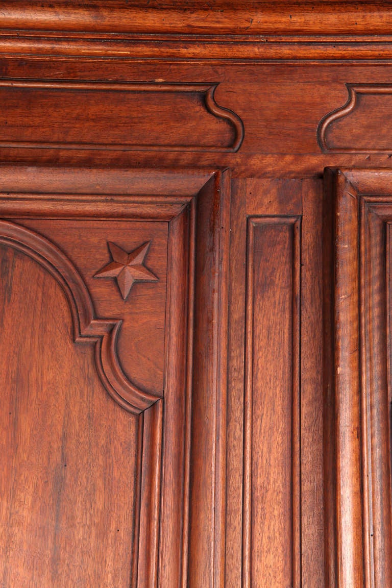 18th Century French Armoire In Excellent Condition In Chicago, IL
