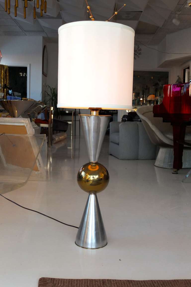 Américain Lampe de bureau à double cône et boule atomique en vente