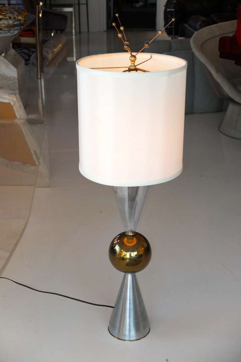 Lampe de bureau à double cône et boule atomique Excellent état - En vente à Hanover, MA