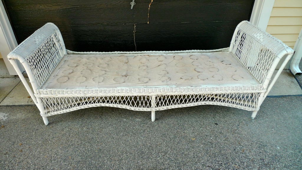20th Century Antique Wicker Day Bed