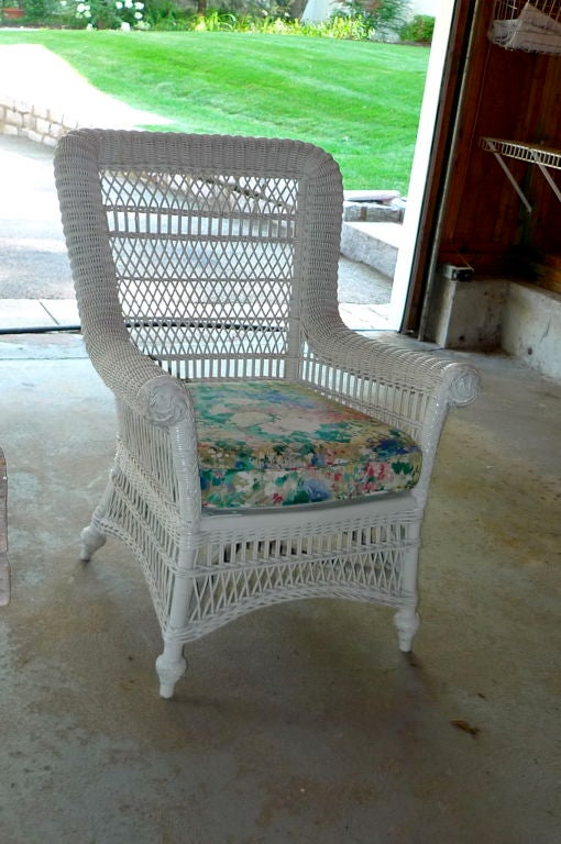 Antique Wicker Arm Chair 1