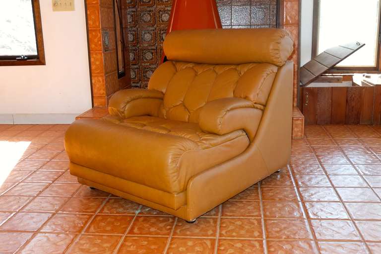Mid-Century Modern De Sede Caramel Leather Lounge Chair and Ottoman