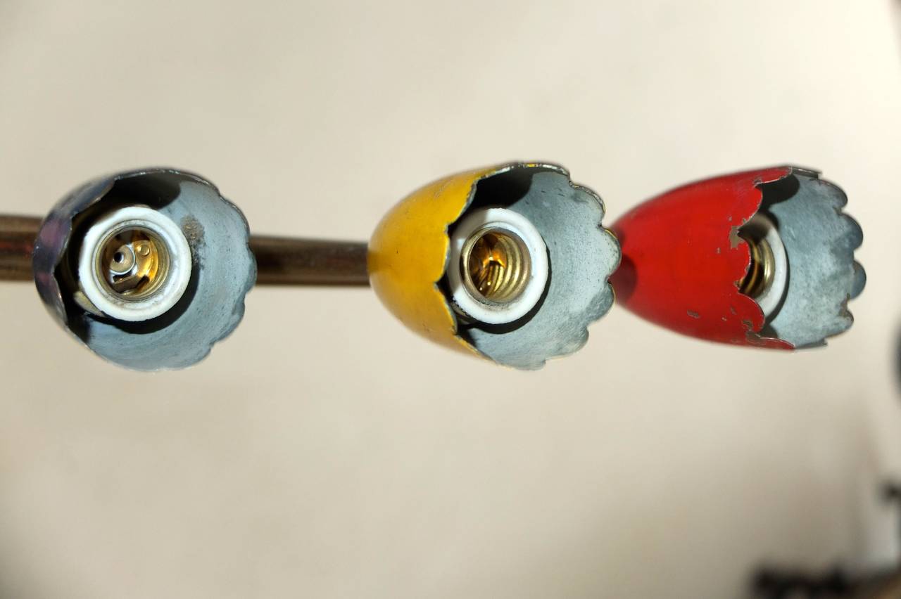 Due coppie di lampade in ottone italiano degli anni '50 a forma di fogliame In condizioni ottime in vendita a Hanover, MA