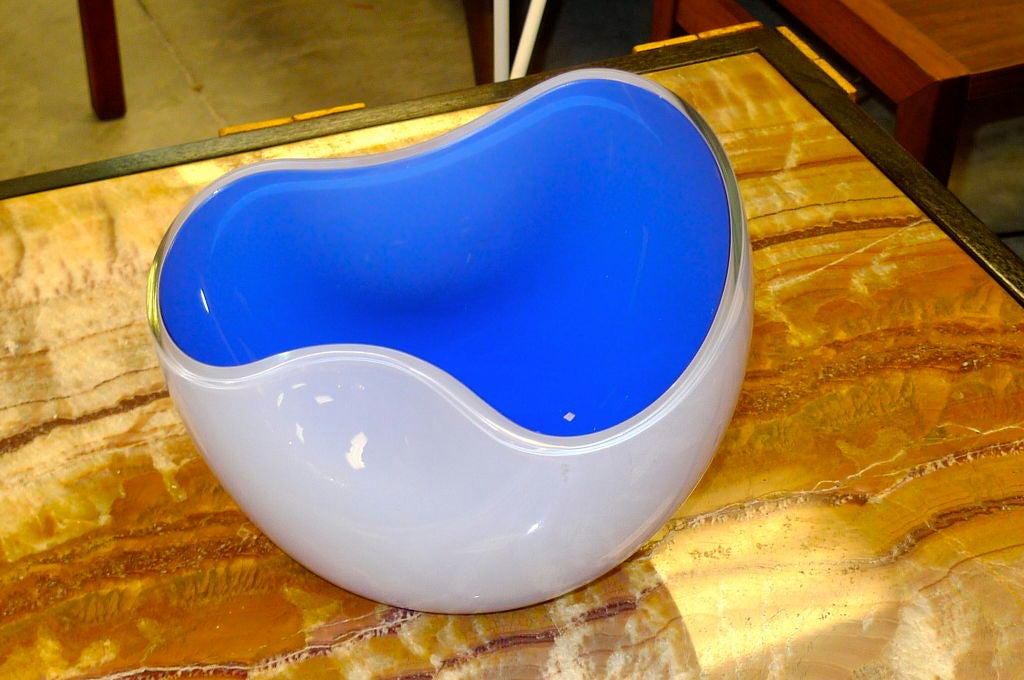 Mid-Century Modern Alfredo Barbini Biomorphic Glass Bowl, Signed For Sale