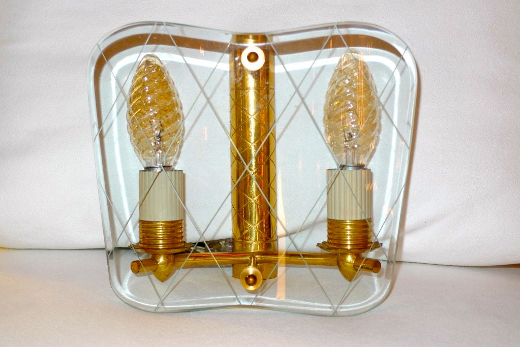Mid-20th Century Pair of G.C.M.E. Diamond Engraved Curved Glass Italian Sconces For Sale
