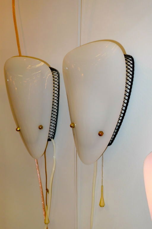 Pair of French 1950's Biomorphic Plexi Sconces For Sale 1