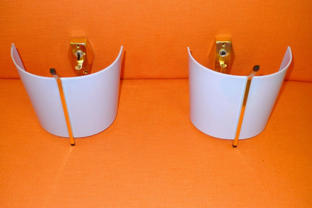 Pair of Stilnovo Articulating Brass & Blue Plexi Sconces 4