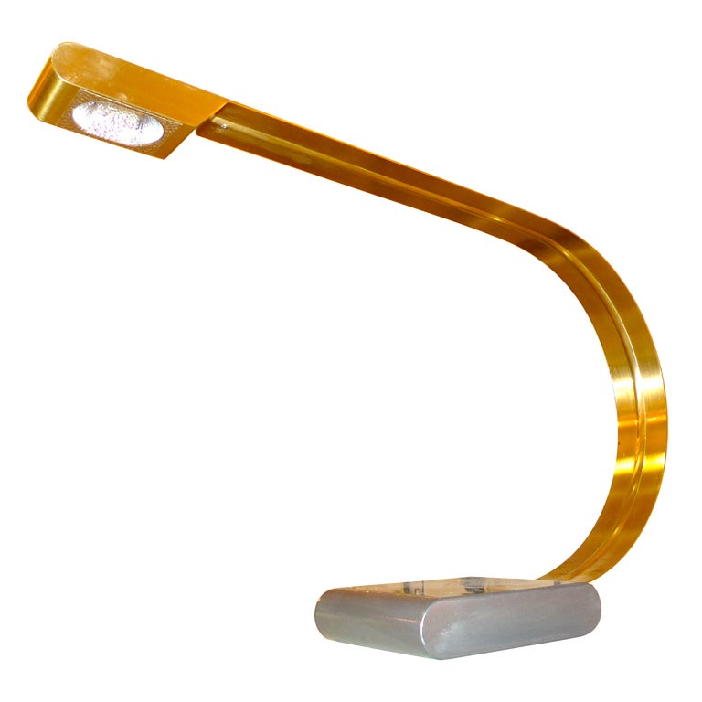 Stylish Italian Cantilevered Arc Desk Lamp For Sale