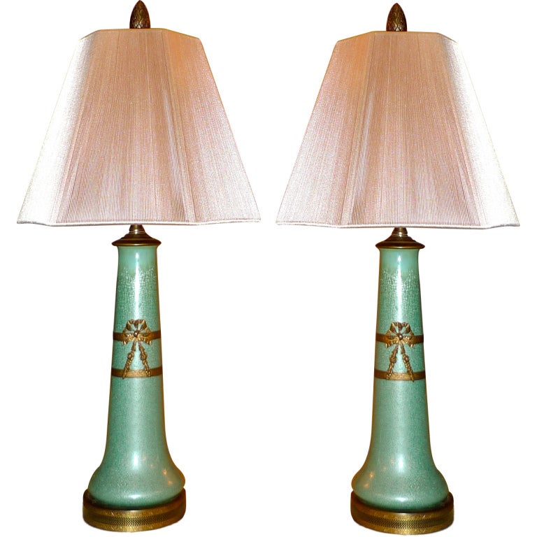 Coppia di vasi francesi in smalto celadon montati su ormolu come lampade