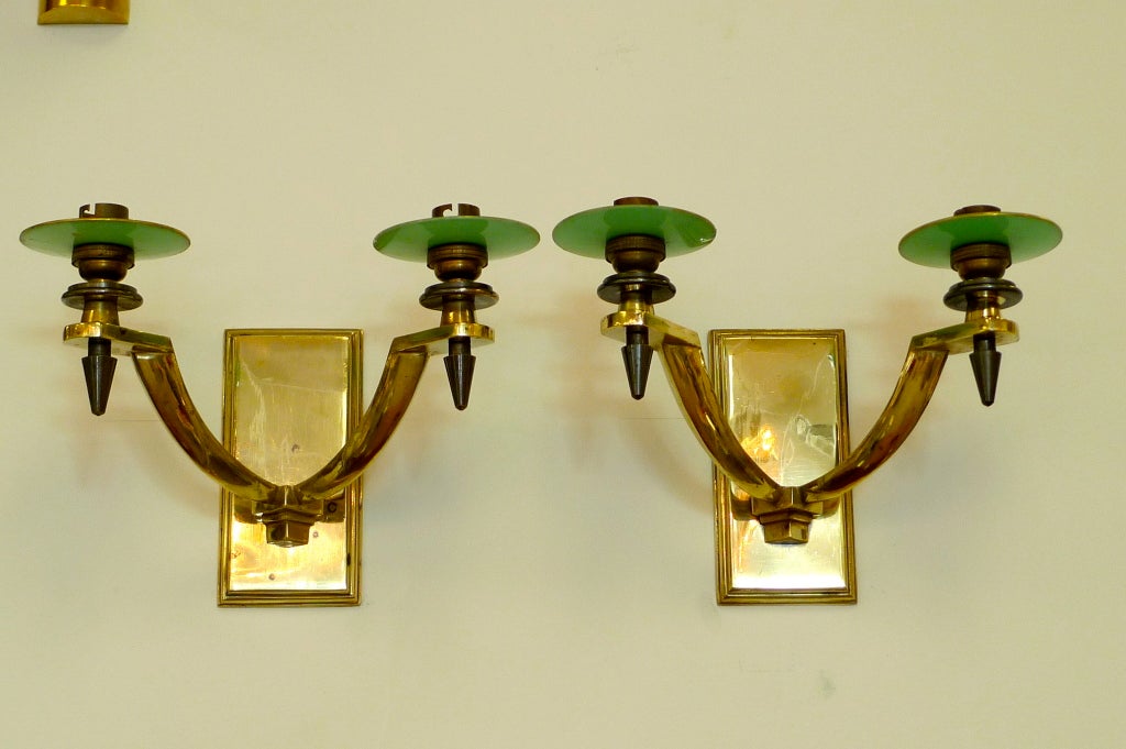 Mid-20th Century Pair of French Art Deco Bronze & Gunmetal Sconces For Sale
