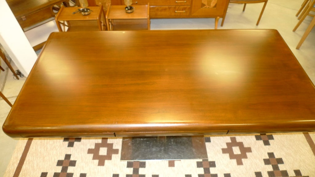 Warren Platner Style Executive Pedestal Desk by Gianni In Good Condition In Hanover, MA