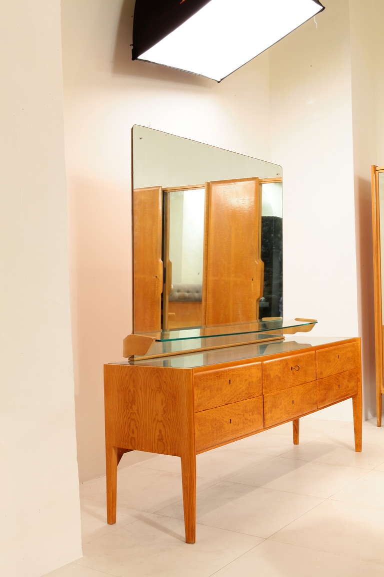 Mid-Century Modern Gio Ponti Chest with Mirror For Sale