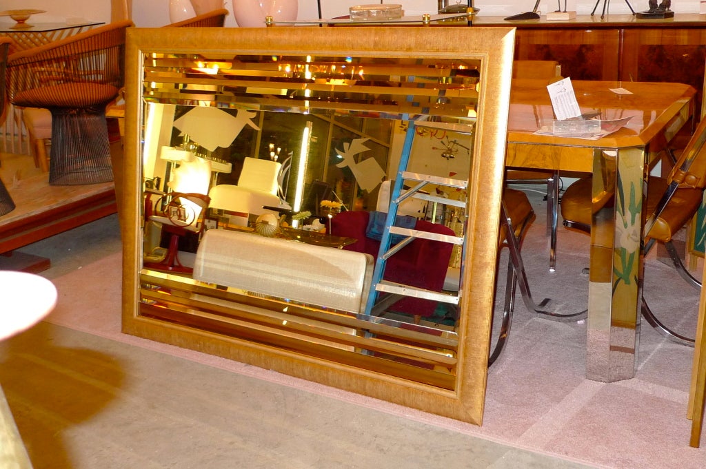 Miroir à bordures multicolores tricolores et biseautés dans un cadre en bois doré en vente 2