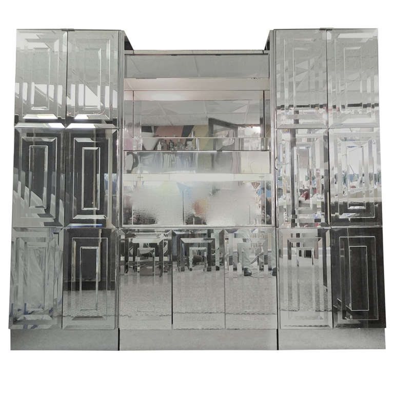 Ello Mirrored & Illuminated Display Cabinet & Bar