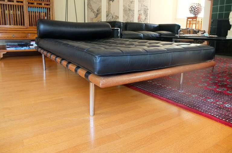 Barcelona Day Bed, Ludwig Mies van Der Rohe for Knoll In Excellent Condition In Hanover, MA