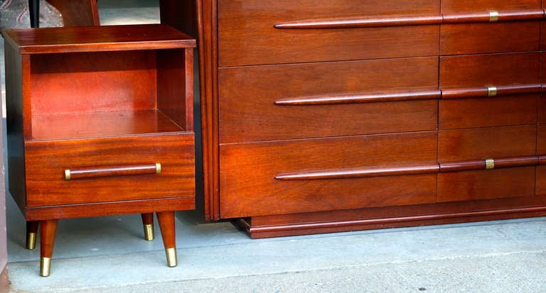 Mid-Century Modern Pair of Modern Mahogany & Brass Night Stands by Gibbard For Sale