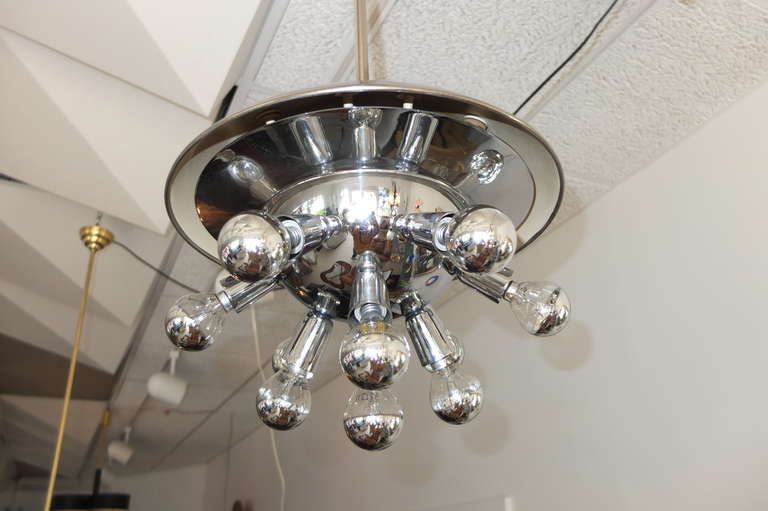 Signierter Stilnovo Sputnik-Anhänger mit gewölbter Kuppel (Nickel) im Angebot