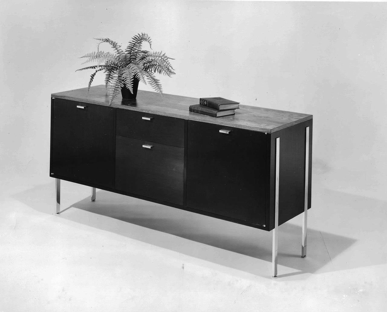 Harvey Probber Rolling Credenza 3