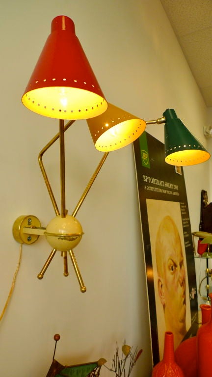 Lámpara de pared de tres brazos Kobis & Lorence Francés en venta
