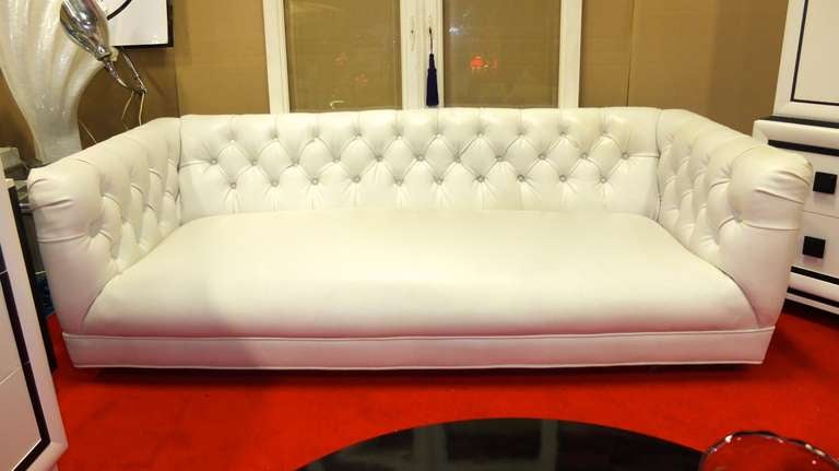 Chesterfield Sofa From Charak In Good Condition For Sale In Hanover, MA