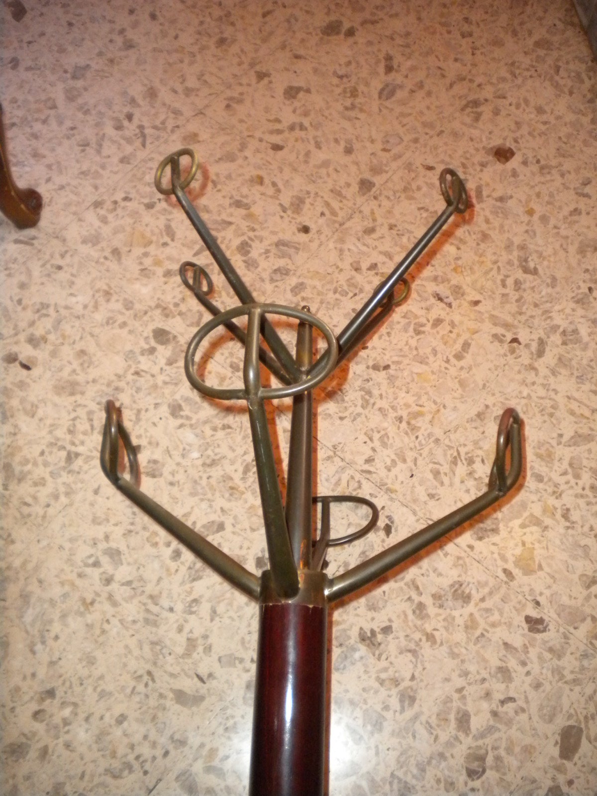 1950s Italian Brass and Mahogany Coat Stand Attributed to Silvio Cavatorta 2