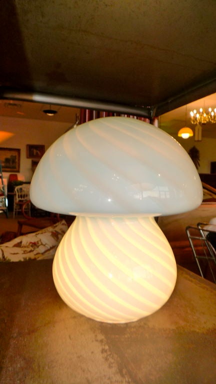 White swirled Murano glass lamp in mushroom form by Vetri. When switched off glass has a faint tint of blue to it.