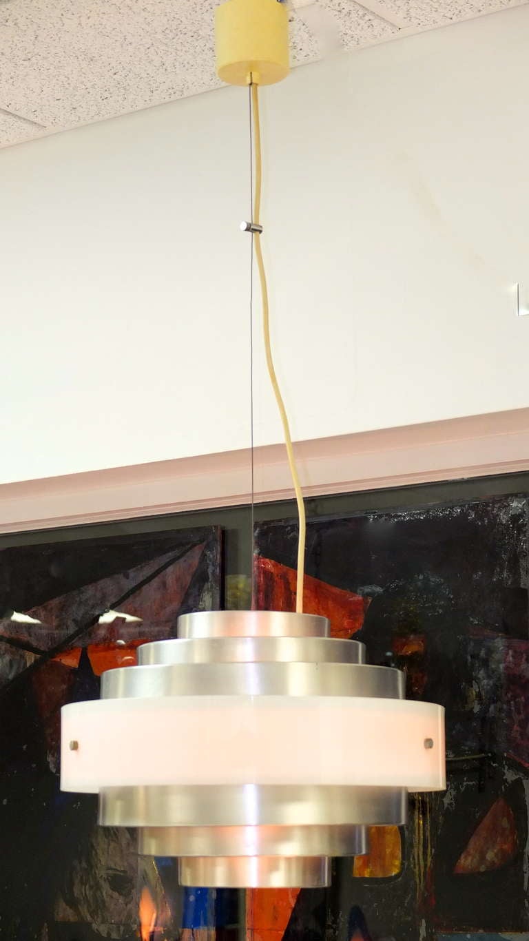 1970's Italian Concentric Ring Pendant By Esperia In Excellent Condition In Hanover, MA