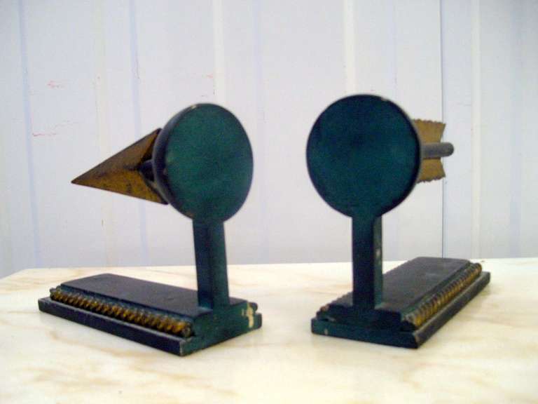 Pair of French Modernist Flèches Bookends In Excellent Condition For Sale In Hanover, MA