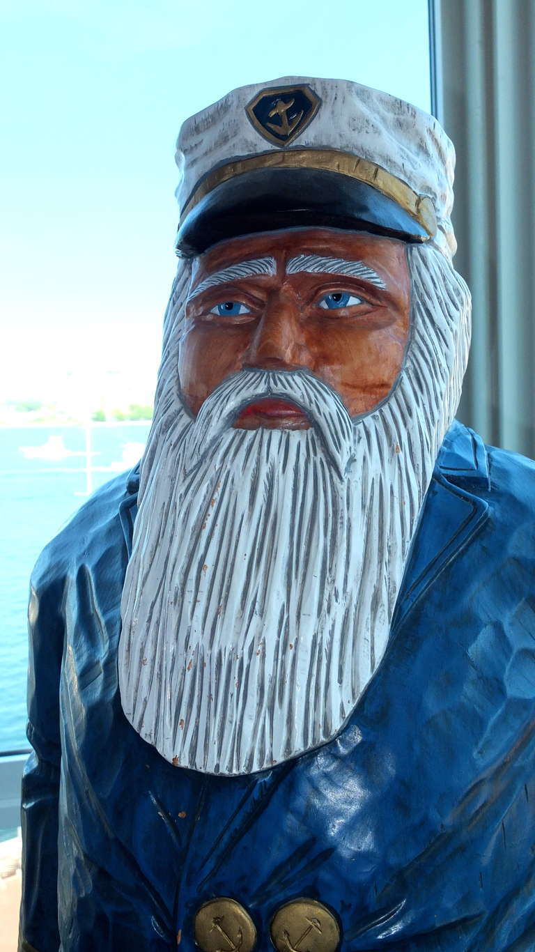 Hand Carved Sea Captain By Ed Boggis In Excellent Condition In Hanover, MA