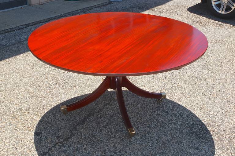 English Regency Oval Mahogany Tilt-Top Breakfast Table In Excellent Condition In Hanover, MA
