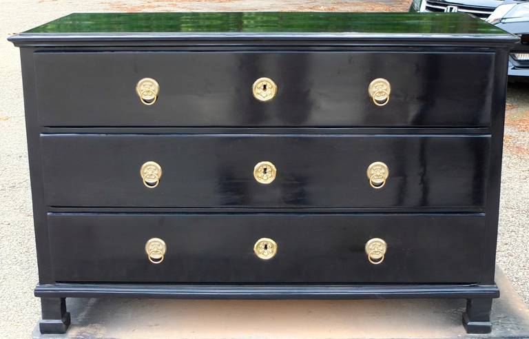 Handsome rectilinear chest of drawers made in South Germany circa 1870, ebonized and hand polished.