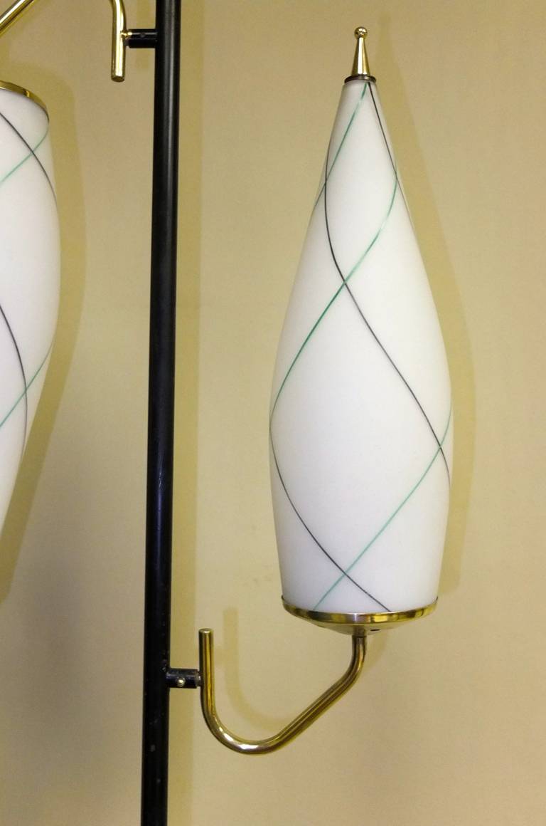 1950s Italian Brass Floor Lamp with Opaline Cesendello Glass For Sale 1