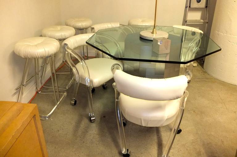 Lion in Frost Set of 4 Lucite & Chrome Swivel Bar Stools  For Sale 3