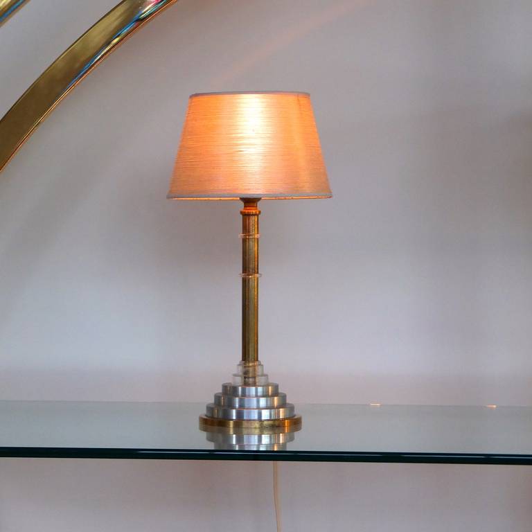 French Art Deco Table Lamp by Hubens For Sale 1