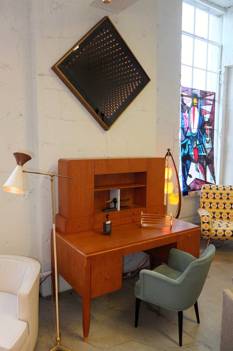 Studio Craft Ostindischer Schreibtisch aus Seidenholz von Gregg Lipton (20. Jahrhundert) im Angebot
