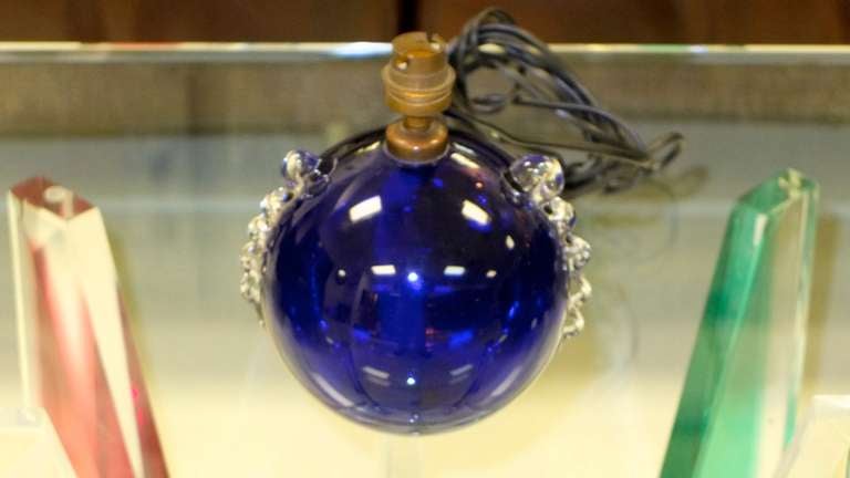 Französische Boudoir-Lampe aus kobaltblauem Glas im Angebot 2