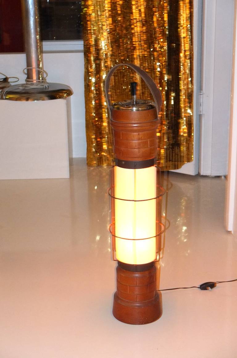 Aldo Tura Attributed Floor Lamp Cendrier In Good Condition For Sale In Hanover, MA