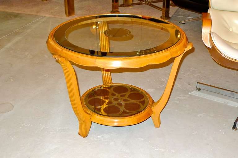 Art Deco cocktail or side table attributed to Gio Ponti in fruitwood with eglomise mirrored glass and scalloped edge in form of gueridon.