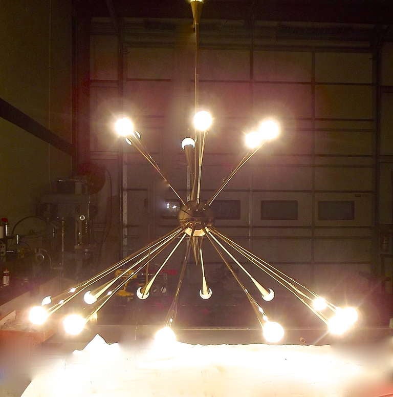Grand Scale Italian Sputnik Chandelier In Excellent Condition In Hanover, MA