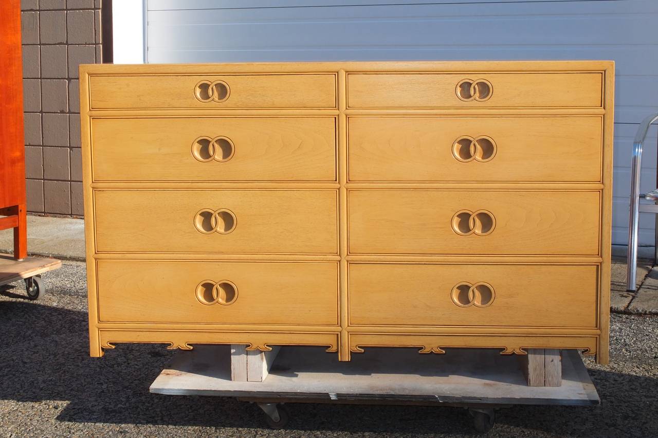 Pair of Baker Far East Collection Chests of Drawers In Excellent Condition In Hanover, MA