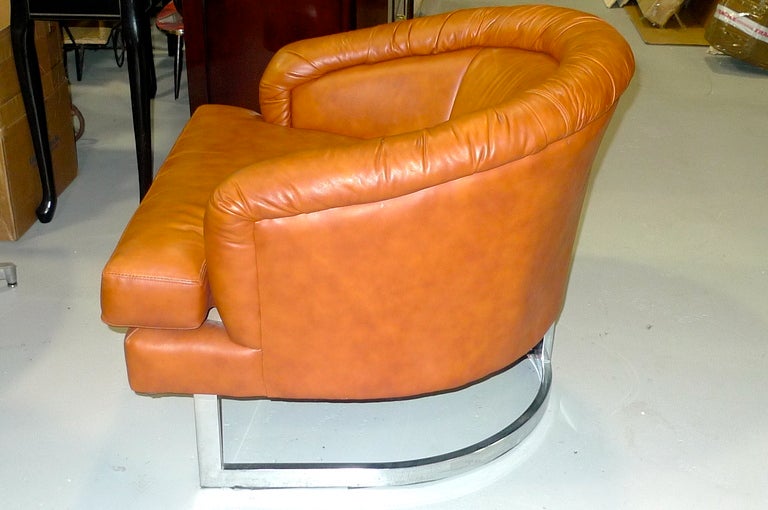 Pair of Milo Baughman Style Barrel Back Tub Chairs In Excellent Condition In Hanover, MA