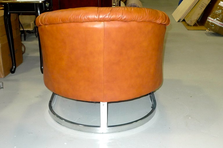 Late 20th Century Pair of Milo Baughman Style Barrel Back Tub Chairs